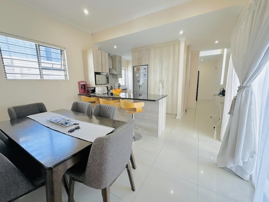 4 Bedroom Property for Sale in Parklands North Western Cape